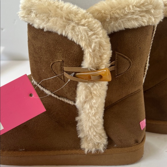 New Isaac Mizrahi Faux Fur Boot - Picture 11 of 13